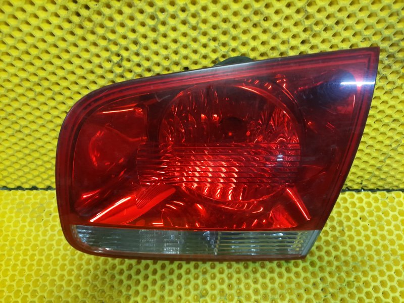 Фонарь крышки багажника левый Volkswagen Touareg 2007 7L6