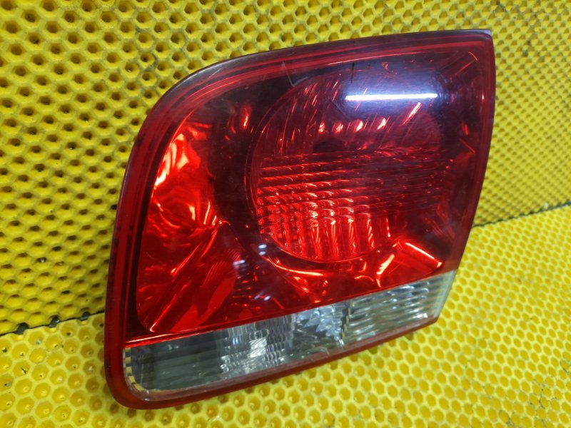 Фонарь крышки багажника левый Volkswagen Touareg 2007 7L6