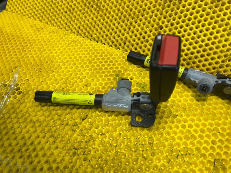 Замок ремня безопасности BMW 5-series 2006 E60