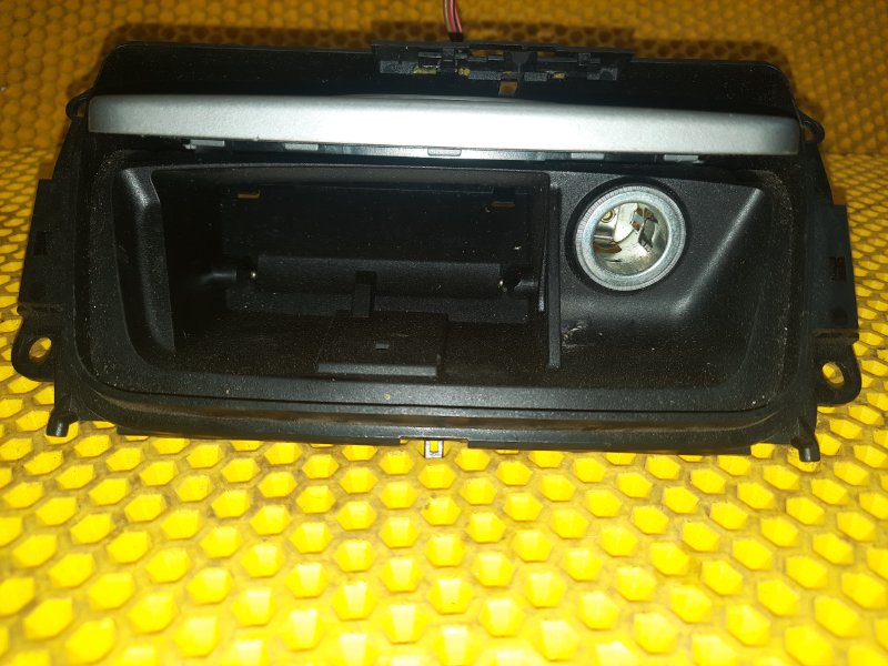 Пепельница BMW 3-series 2008 E90