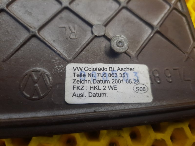 Накладка центральной консоли Volkswagen Touareg 2008 7L6