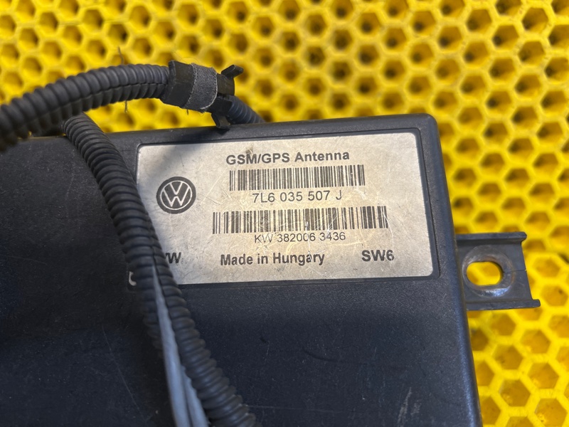 Антенна (ЭБУ антенны) Volkswagen Touareg 2006 7L6