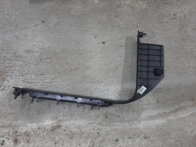 Накладка порога внутренняя Volkswagen Touareg 2011 7P