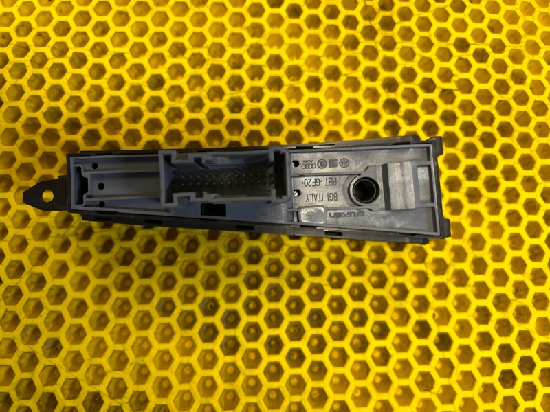 Блок кнопок Volkswagen PASSAT CC
