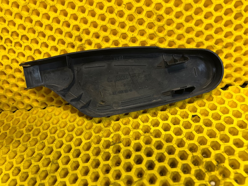 Крышка поводка Mercedes-Benz C-Class 2010 W204