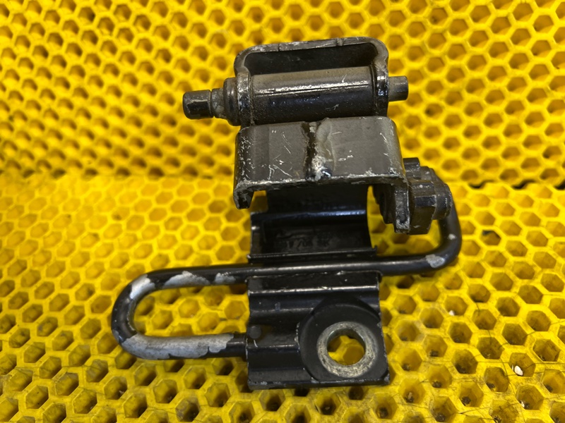 Петля двери Volkswagen Touareg 2007 7L6