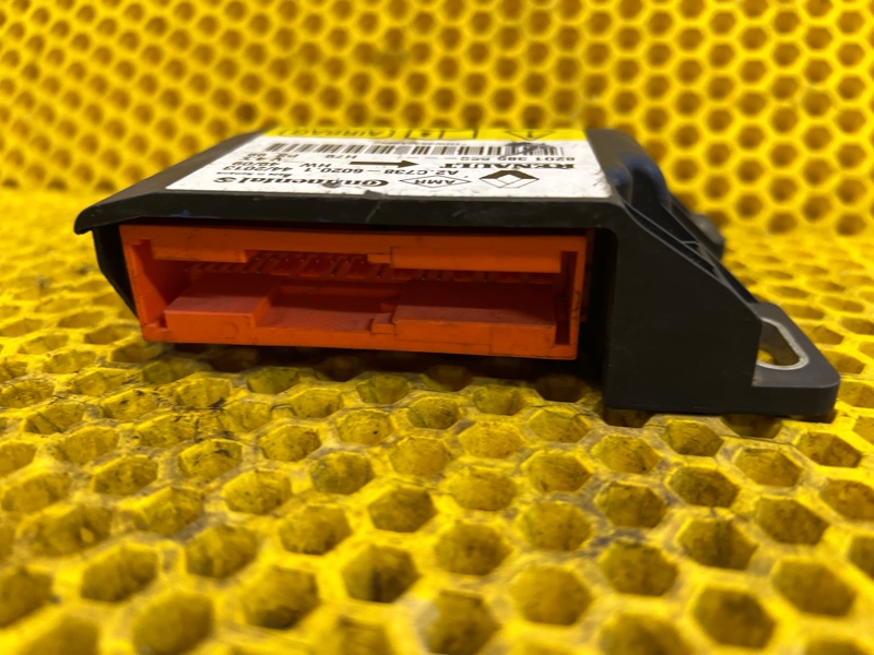 Блок SRS СРС Renault Duster 2010 2012
