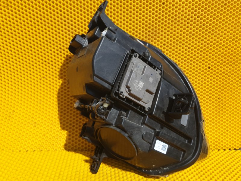 Фара Omoda C5 2023