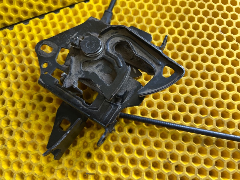 Замок капота Volkswagen b5