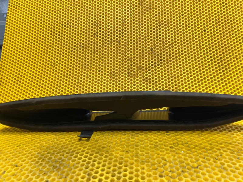 Воздуховод Volkswagen PASSAT 2003 B5