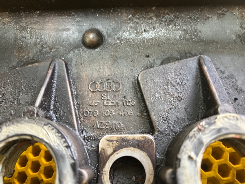 Крышка клапанная Audi