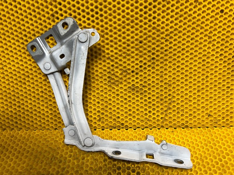 Петля капота Omoda C5 2023