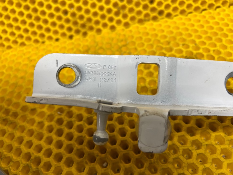 Петля капота Omoda C5 2023