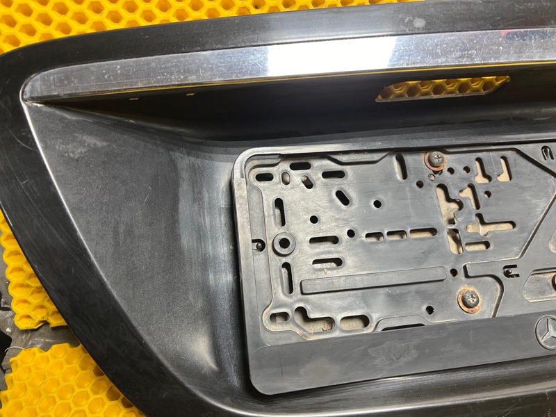 Накладка крышки багажника Mercedes-Benz S-Class 2004 W220