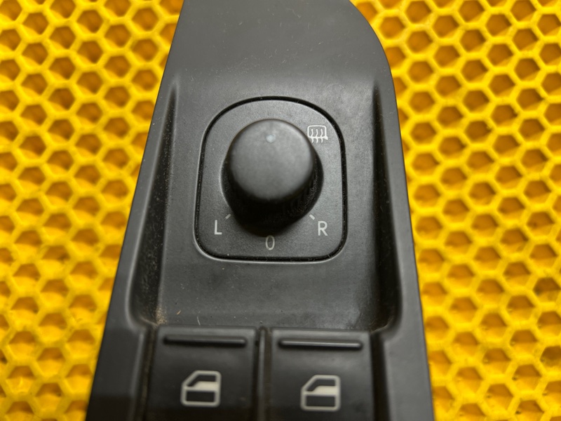 Блок управления стеклоподъемниками Volkswagen Passat CC 2010 Седан