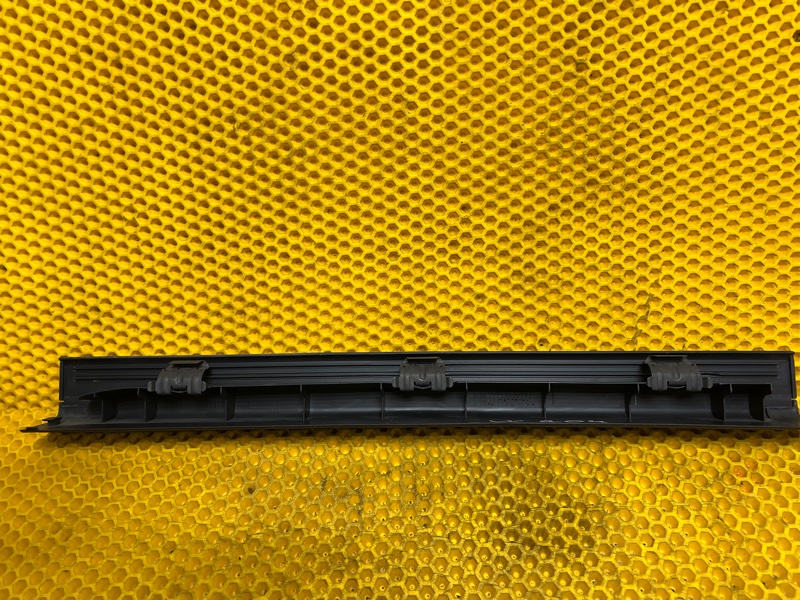 Накладка порога Mercedes-Benz C-Class 2010 W204