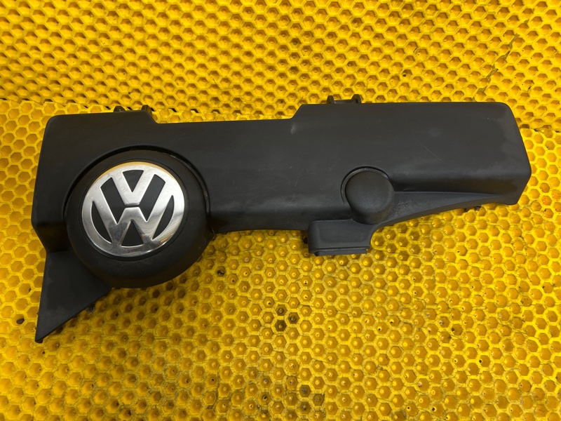 Накладка двигателя (крышка) Volkswagen Touareg 2007 7L6