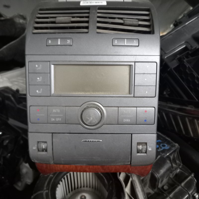 Подлокотник Volkswagen Phaeton 2004 3D2