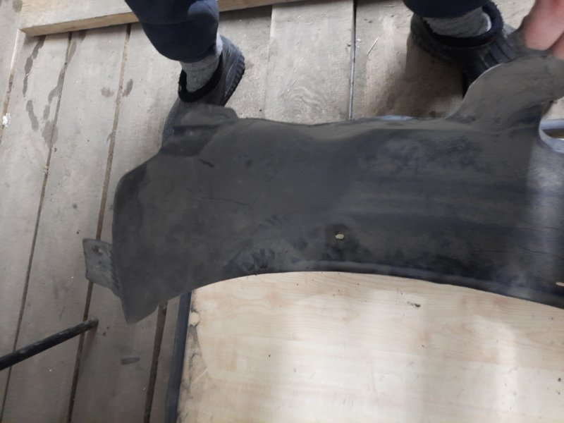 Подкрылок задний правый Volkswagen Polo