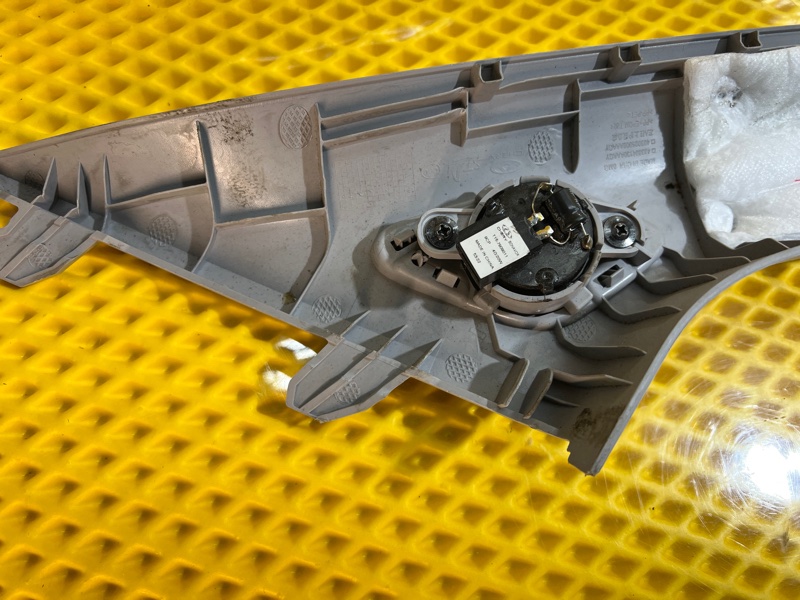 Накладка стойки Omoda C5 2023