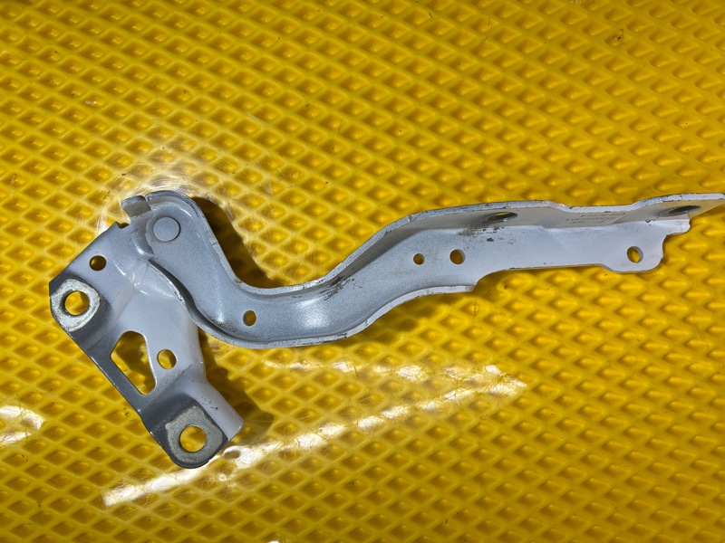 Петля капота Chery Tiggo 9 2023 T26