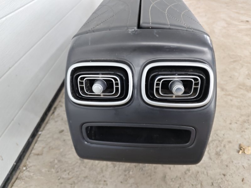 Консоль центральная Chery Tiggo 9 2023 T26
