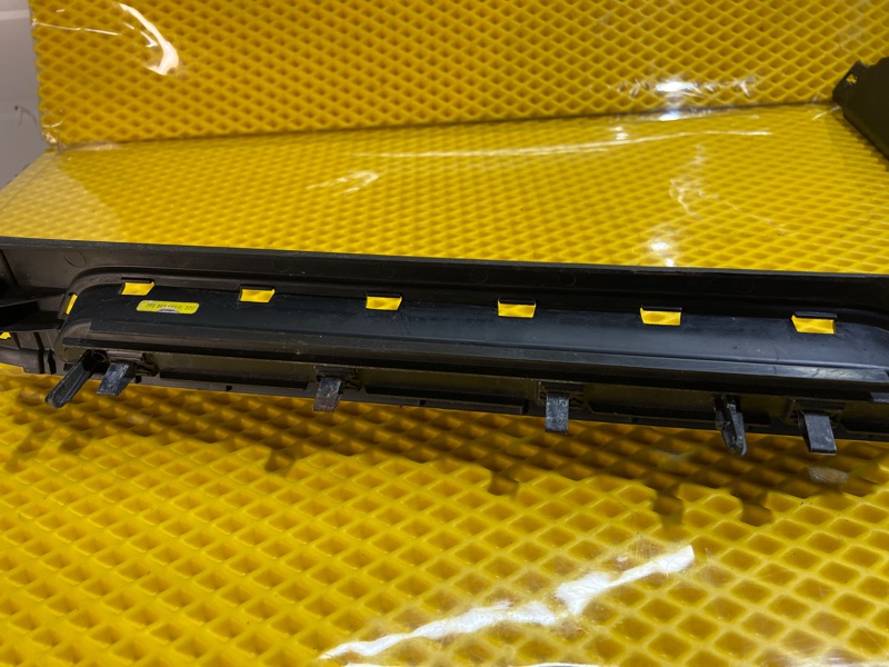 Накладка порога Volkswagen Touareg 2011 7P
