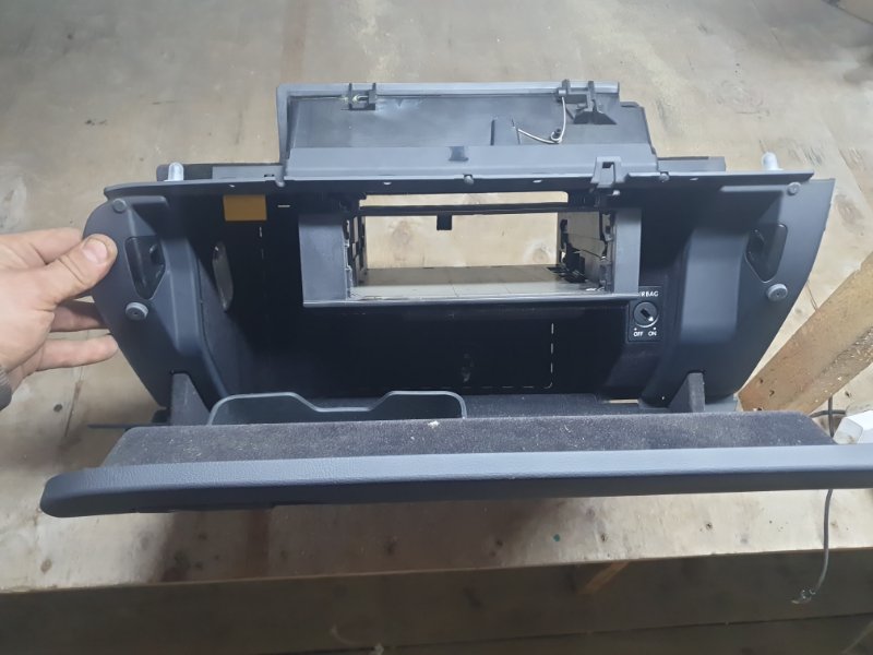 Бардачок Volkswagen Touareg 2011 7P