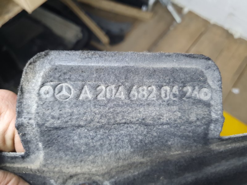 Обшивка капота Mercedes-Benz C-Class 2010 W204