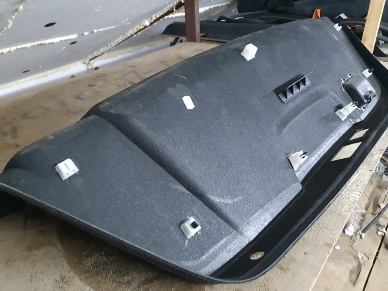 Обшивка крышки багажника Audi A8 2012 4H