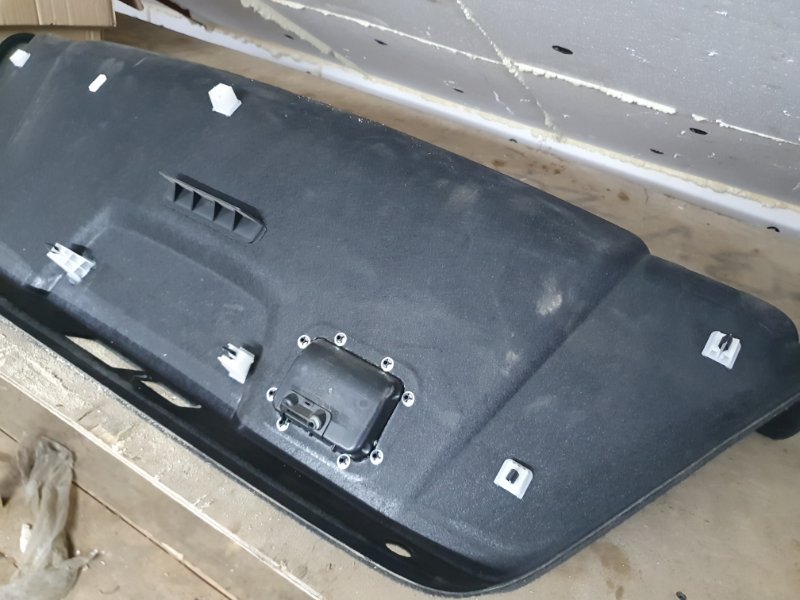 Обшивка крышки багажника Audi A8 2012 4H