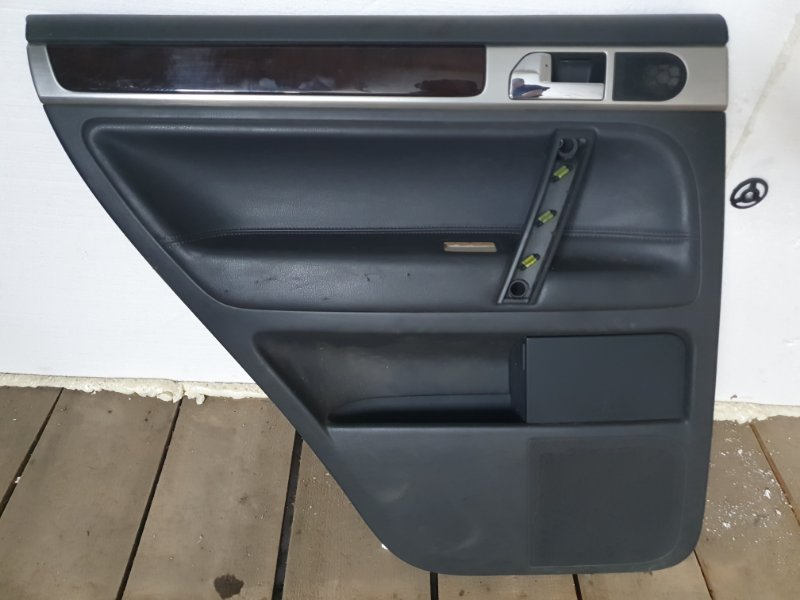 Обшивка двери (карта) Volkswagen Touareg 2007 7L6