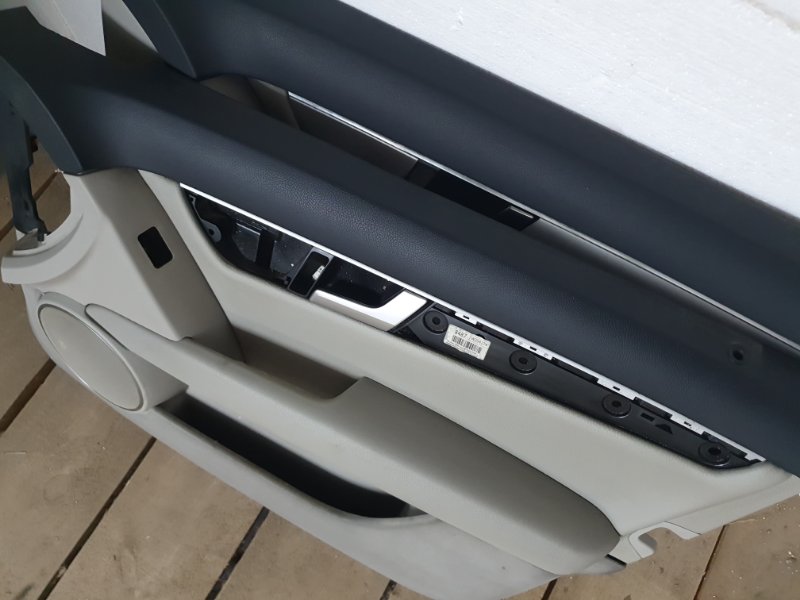Обшивка двери (карта) Mercedes-Benz C-Class 2012 W204