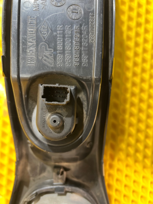 Накладка центральной консоли Renault Duster 2008 - 2012