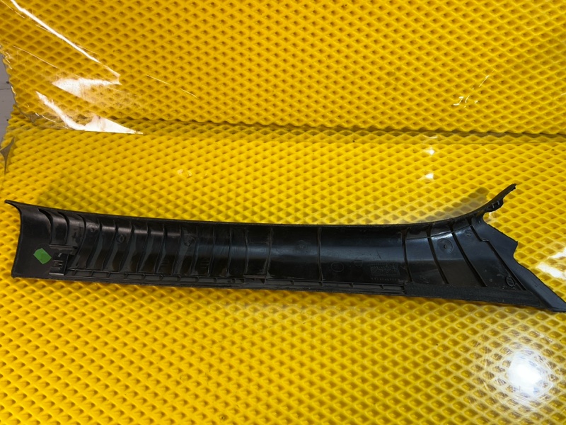 Накладка стойки Mercedes-Benz C-Class 2010 W204