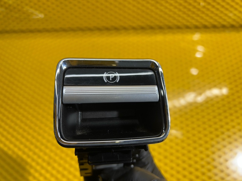 Кнопка стояночного тормоза Mercedes-Benz S-Class W221