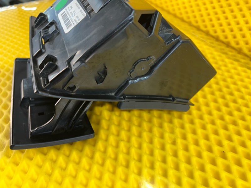 Пепельница задняя Mercedes-Benz GL-Class 2008 X164