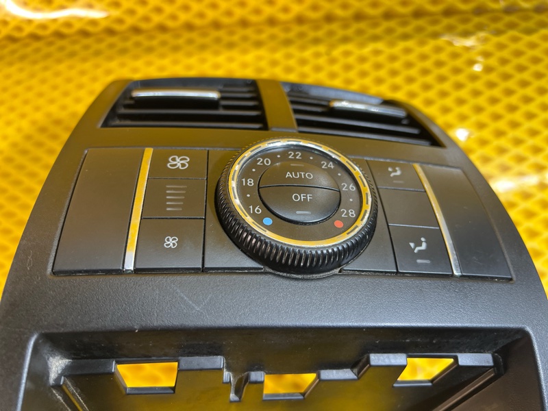 Накладка центральной консоли Mercedes-Benz GL-Class 2008 X164