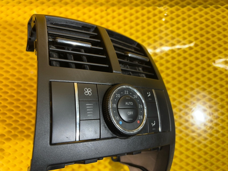 Накладка центральной консоли Mercedes-Benz GL-Class 2008 X164