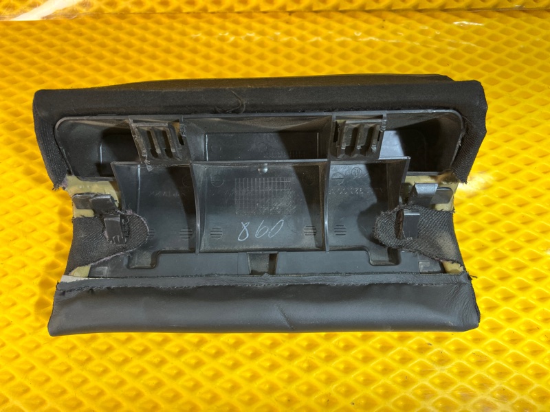 Подголовник задний Mercedes-Benz S-Class W221