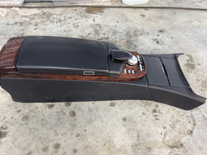 Консоль центральная Mercedes-Benz S-Class W221