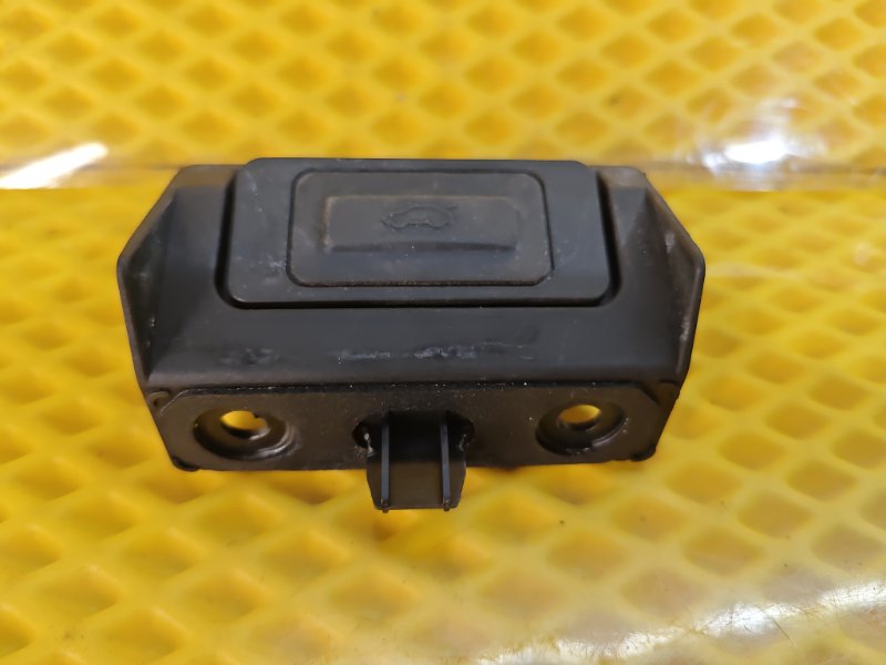 Кнопка открывания багажника Omoda C5 2023