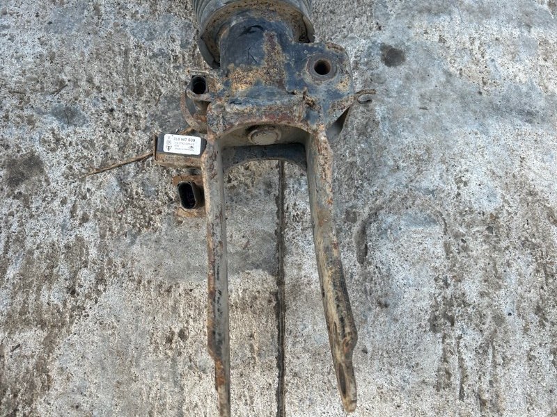 Пневмоамортизатор подвески Volkswagen Touareg 2003 7L6