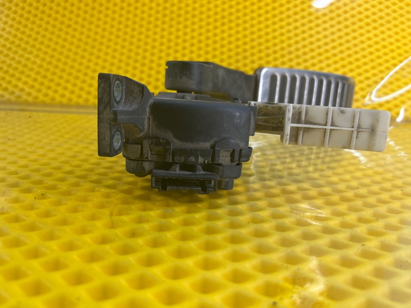 Педаль газа Volkswagen Touareg 2003 7L6