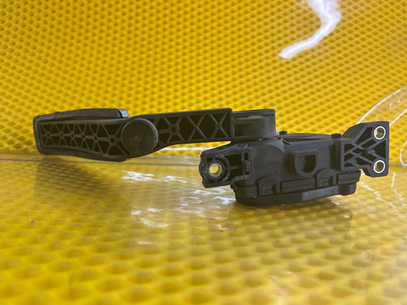 Педаль газа Volkswagen Touareg 2003 7L6