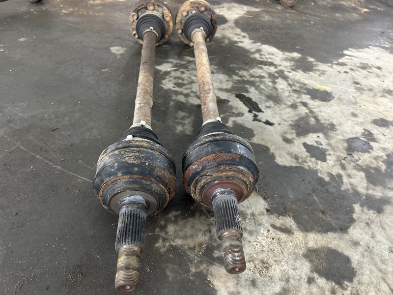 Привод задний Volkswagen Touareg 2003 7L6