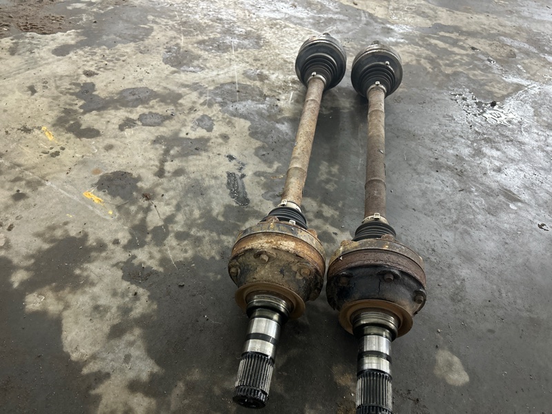 Привод задний Volkswagen Touareg 2003 7L6