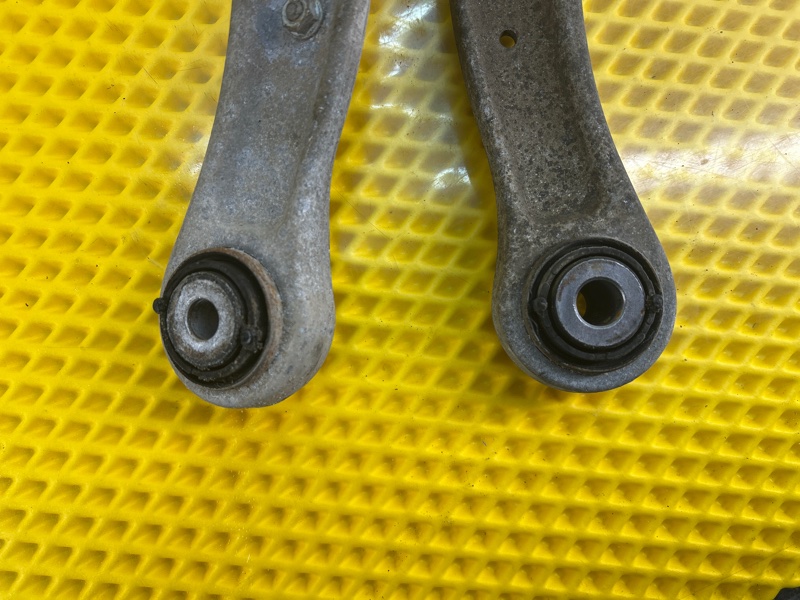 Рычаг Volkswagen Touareg 2003 7L6