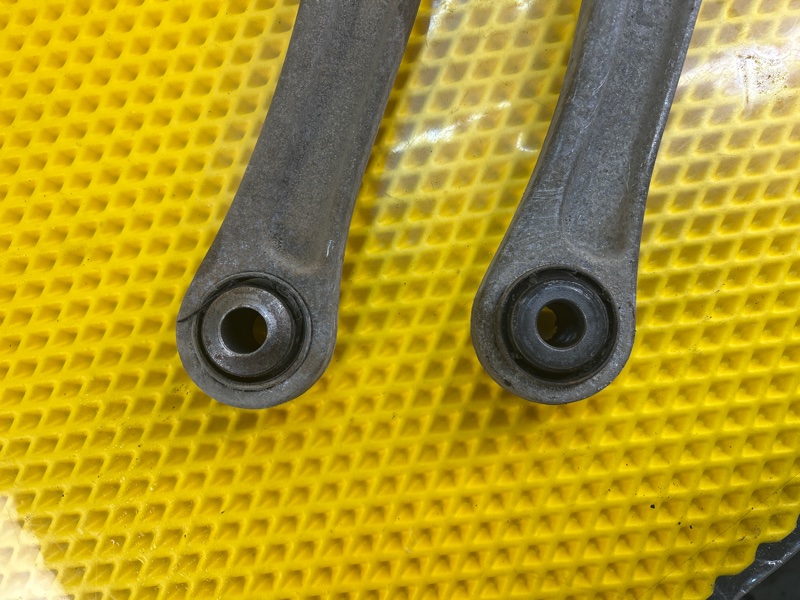 Рычаг Volkswagen Touareg 2003 7L6