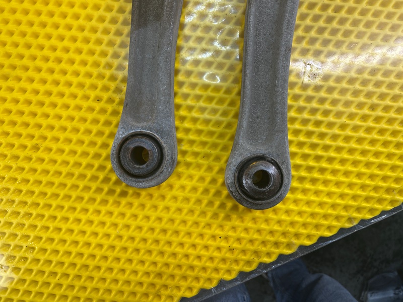 Рычаг Volkswagen Touareg 2003 7L6